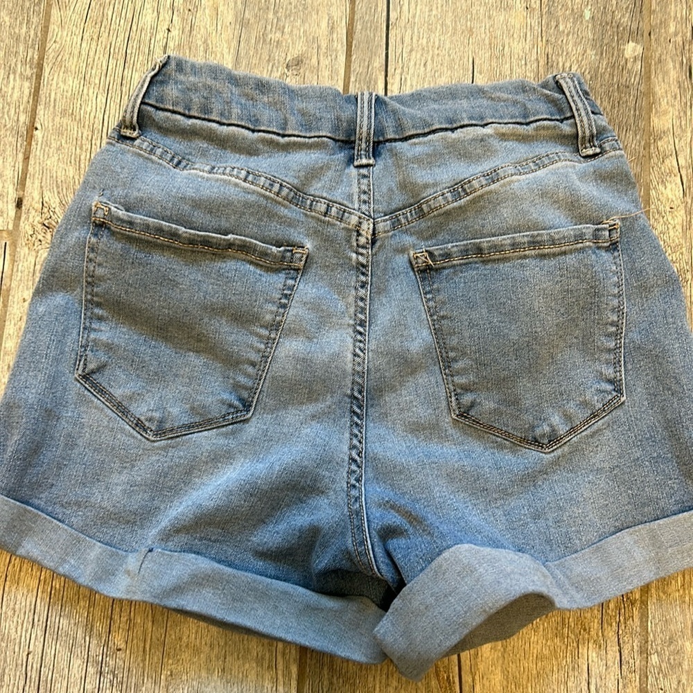 No boundaries high waist high-rise Jean shorts size 9 - Picture 4 of 4